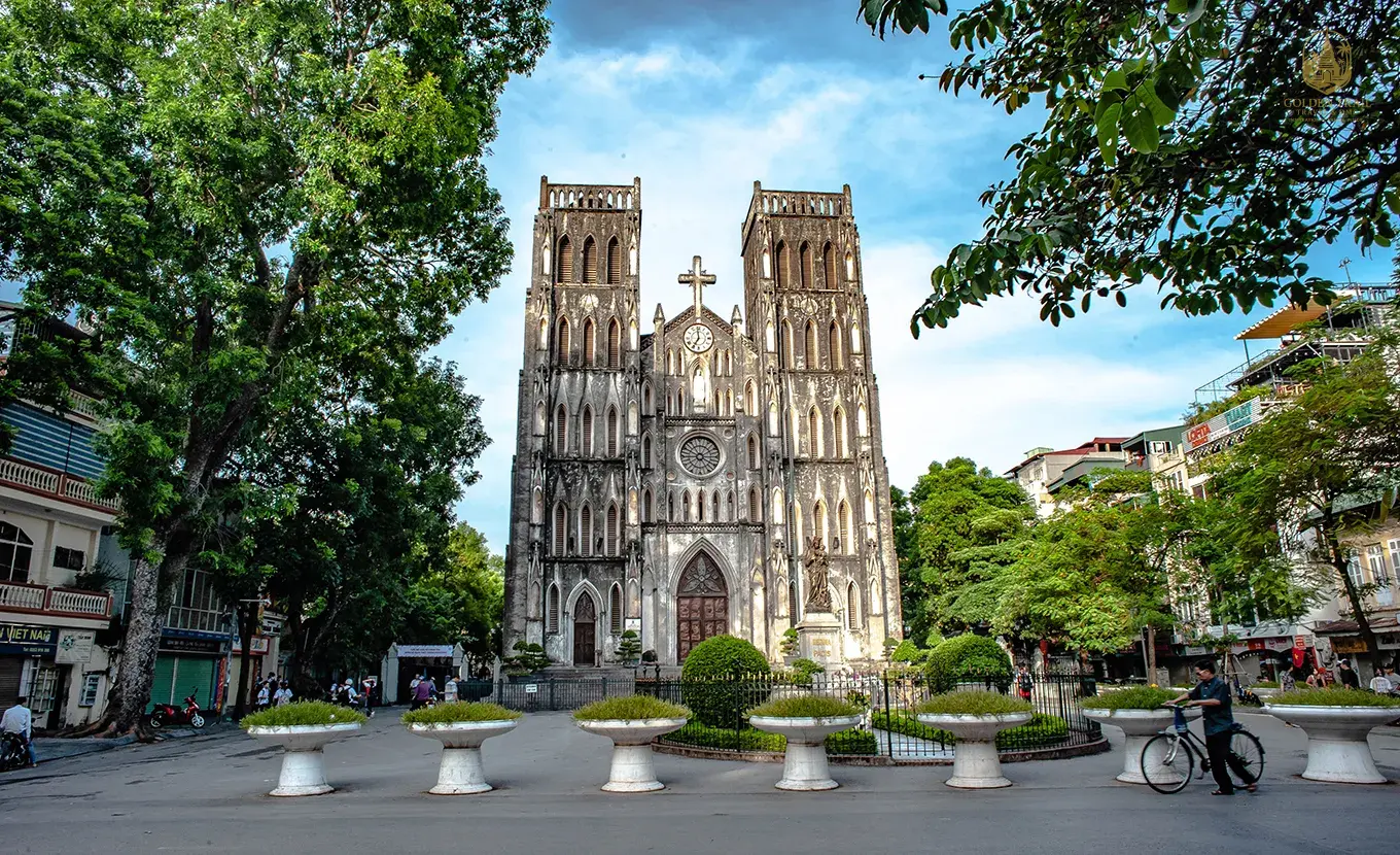 Vietnam's Cultural Heartbeat: A 21-Day Expedition